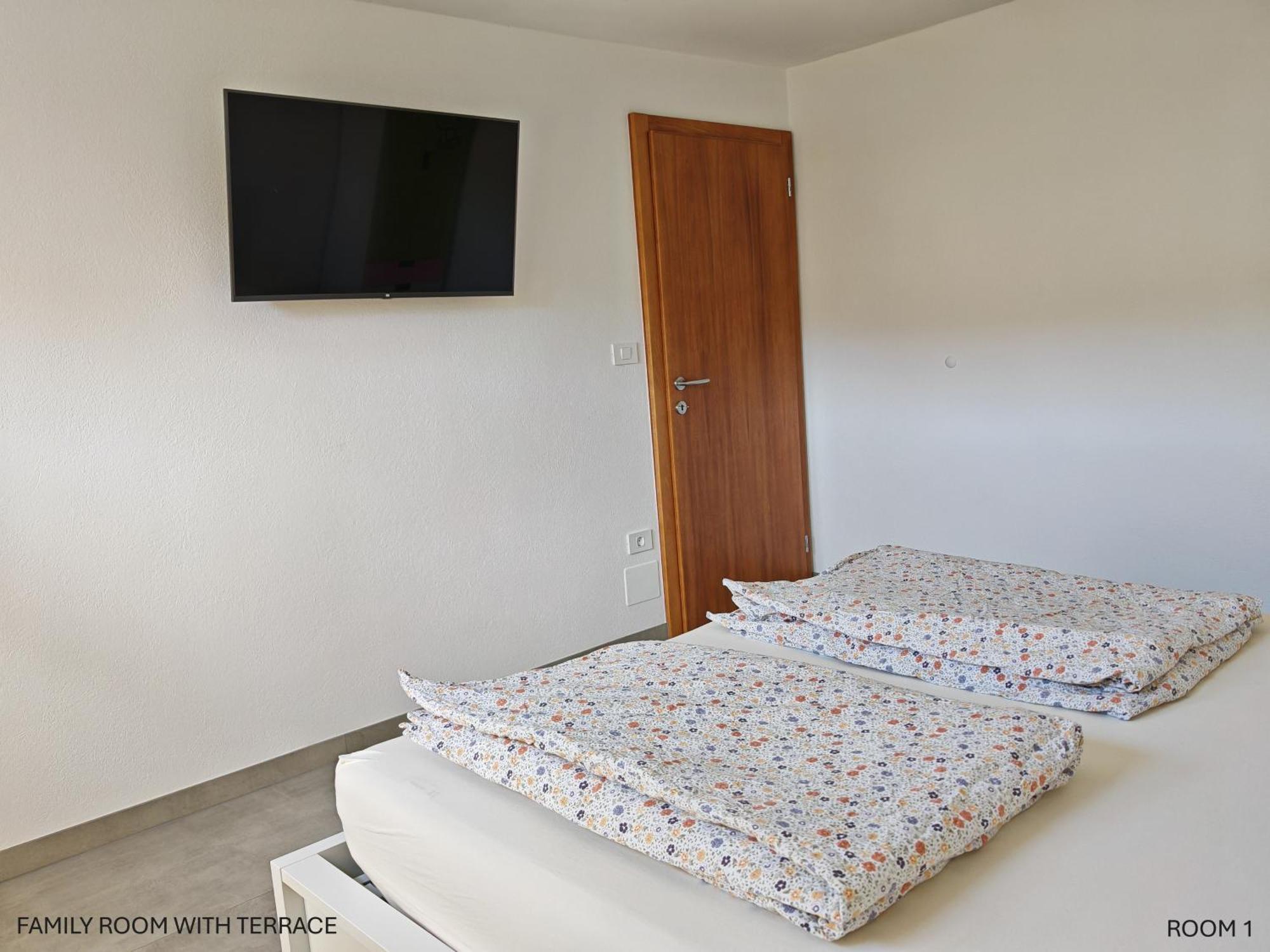 Apartment And Room Anica Толмин Екстер'єр фото